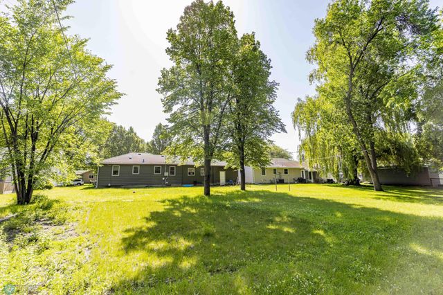 1407 13th Street S, Moorhead, MN 56560