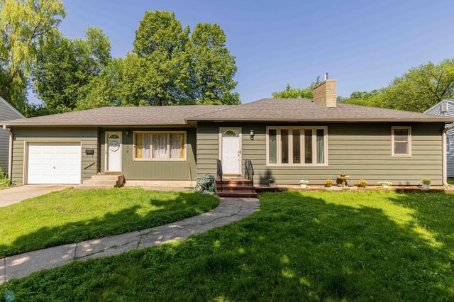 1407 13th Street S, Moorhead, MN 56560