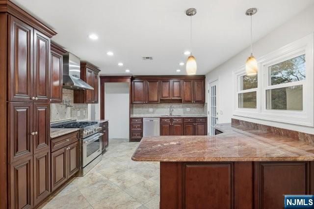 373 Saddle River Road, Upper Saddle River, NJ 07458