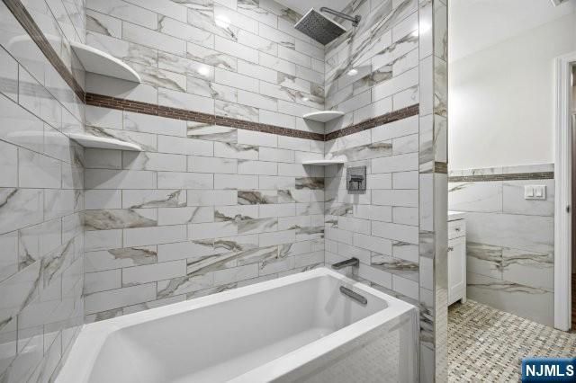 373 Saddle River Road, Upper Saddle River, NJ 07458