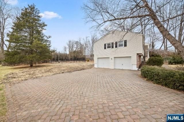 373 Saddle River Road, Upper Saddle River, NJ 07458