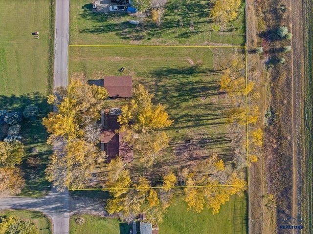 8063 BLUCKSBERG DR, Sturgis, SD 57785