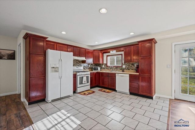 8063 BLUCKSBERG DR, Sturgis, SD 57785