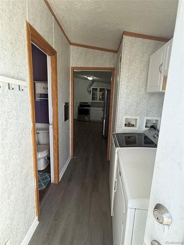 100 Riverview Circle, Saline, MI 48176