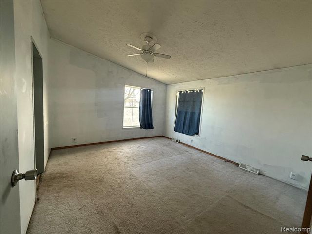 100 Riverview Circle, Saline, MI 48176