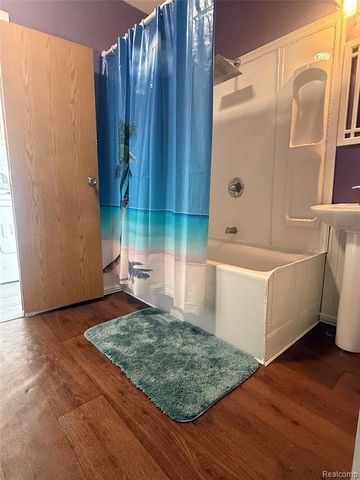 100 Riverview Circle, Saline, MI 48176