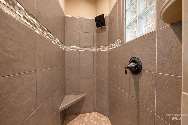 1411 W Raelin Dr, Nampa, ID 83686