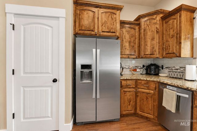 1411 W Raelin Dr, Nampa, ID 83686
