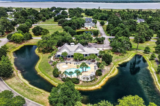 541 Oak Lawn Road, Georgetown, SC 29440