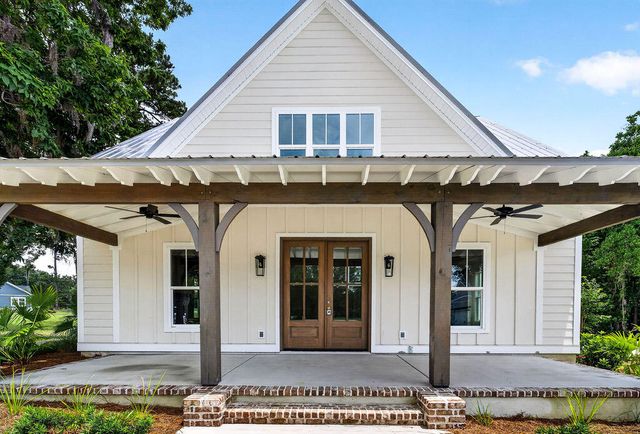541 Oak Lawn Road, Georgetown, SC 29440