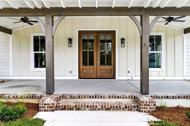 541 Oak Lawn Road, Georgetown, SC 29440