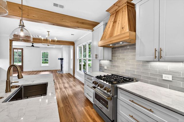 541 Oak Lawn Road, Georgetown, SC 29440