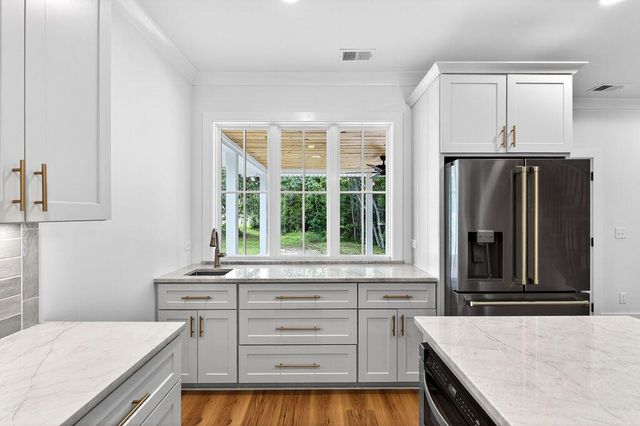 541 Oak Lawn Road, Georgetown, SC 29440