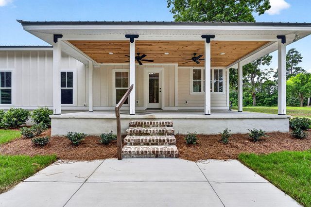 541 Oak Lawn Road, Georgetown, SC 29440
