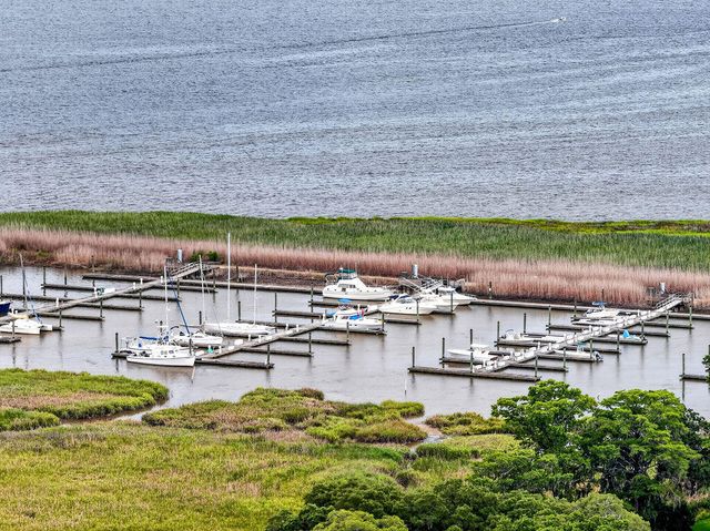 541 Oak Lawn Road, Georgetown, SC 29440