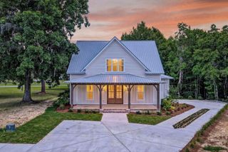 541 Oak Lawn Road, Georgetown, SC 29440