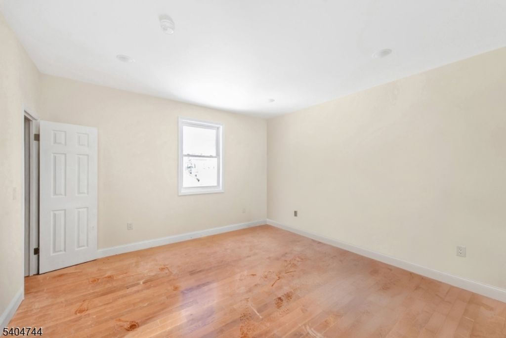 39 Ellis Ave, Irvington Twp., NJ 07111 — photo 3
