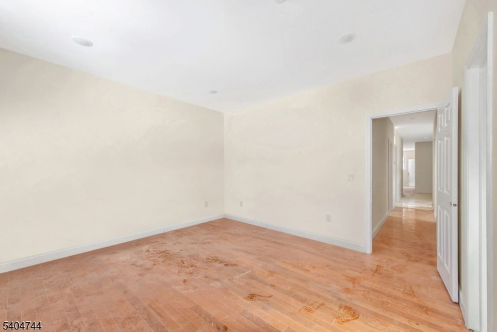 39 Ellis Ave, Irvington Twp., NJ 07111 — photo 4