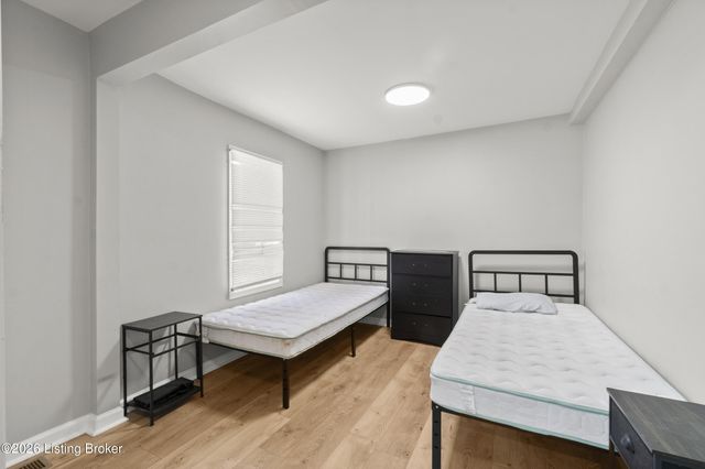 313 S 41st St, Louisville, KY 40212