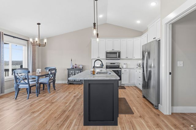 4604 Snapdragon Drive, Manhattan, KS 66502