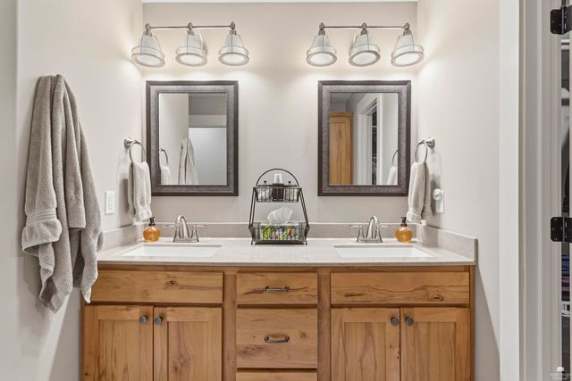 4604 Snapdragon Drive, Manhattan, KS 66502