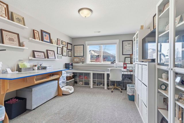 4604 Snapdragon Drive, Manhattan, KS 66502