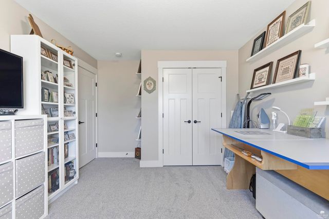 4604 Snapdragon Drive, Manhattan, KS 66502