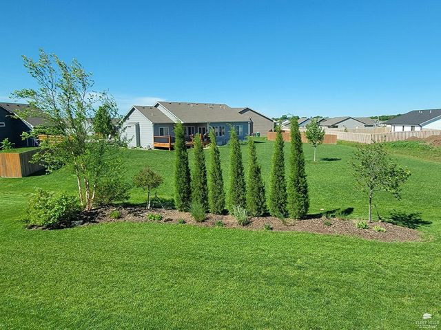 4604 Snapdragon Drive, Manhattan, KS 66502