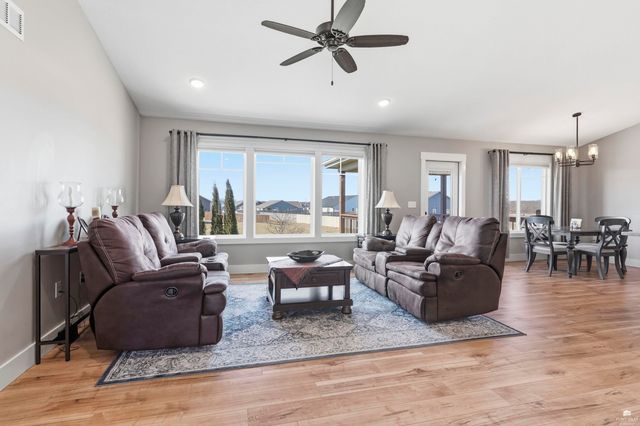 4604 Snapdragon Drive, Manhattan, KS 66502