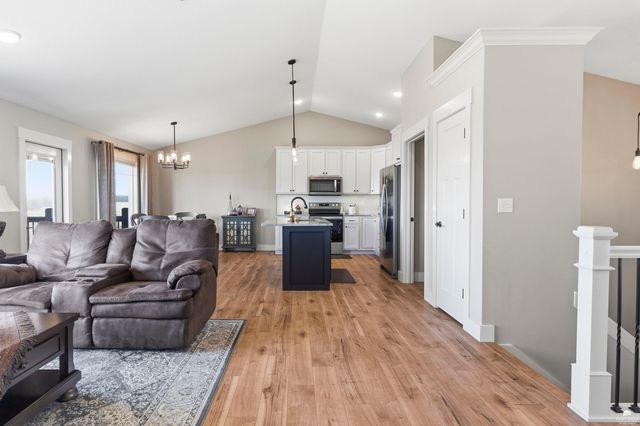 4604 Snapdragon Drive, Manhattan, KS 66502