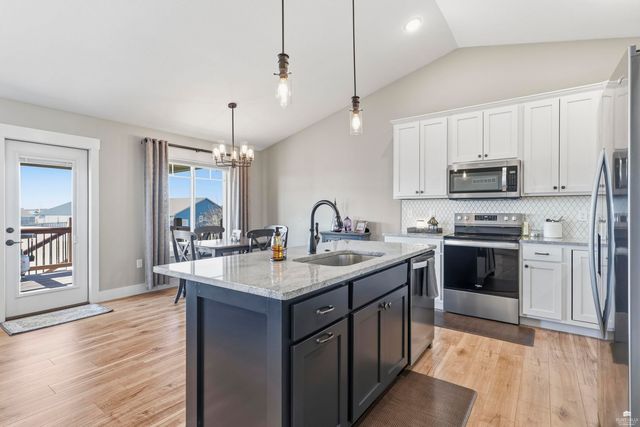 4604 Snapdragon Drive, Manhattan, KS 66502