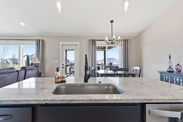 4604 Snapdragon Drive, Manhattan, KS 66502