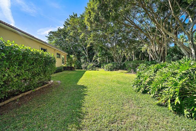 7713 Sandhill Court, West Palm Beach, FL 33412