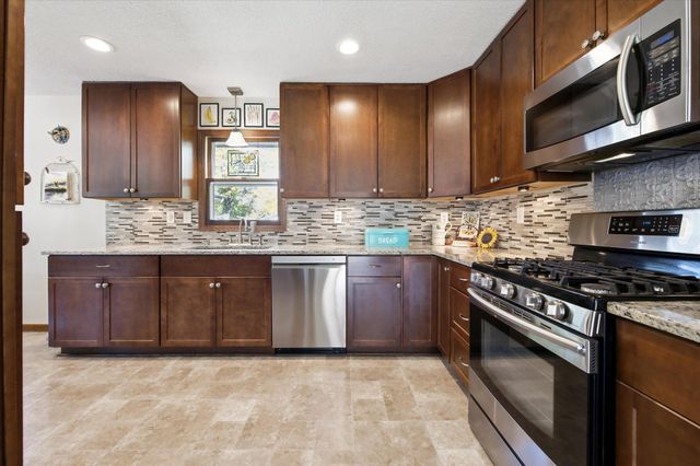 6816 Casey Parkway, Prior Lake, MN 55372