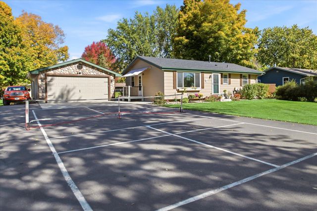 6816 Casey Parkway, Prior Lake, MN 55372
