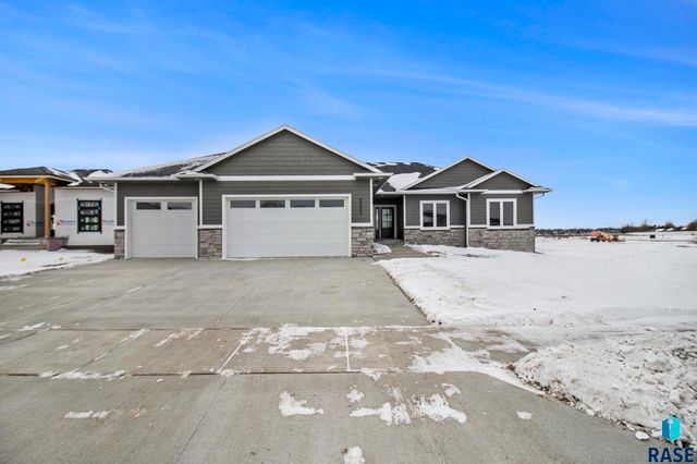 5505 E Morningside Cir Circle, Sioux Falls, SD 57110