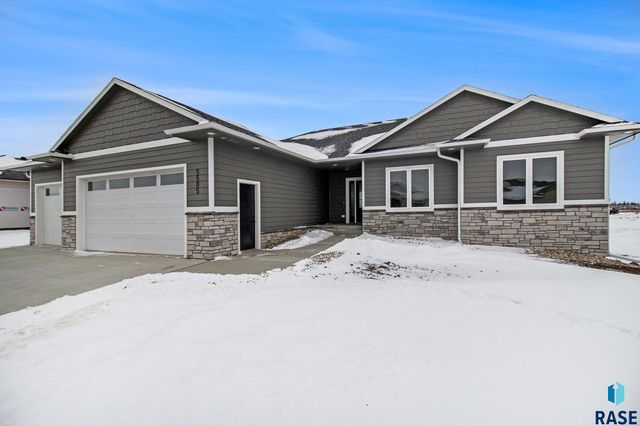 5505 E Morningside Cir Circle, Sioux Falls, SD 57110