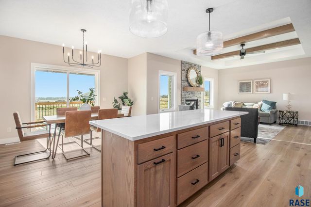 5505 E Morningside Cir Circle, Sioux Falls, SD 57110