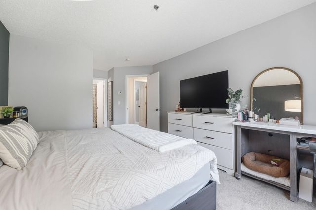 2120 Ridge Drive 34, Saint Louis Park, MN 55416