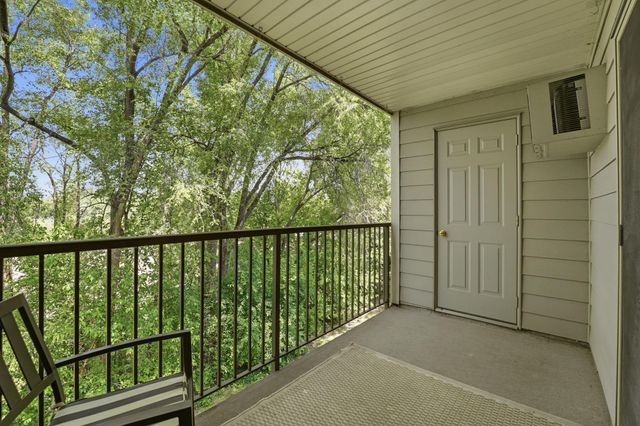 2120 Ridge Drive 34, Saint Louis Park, MN 55416