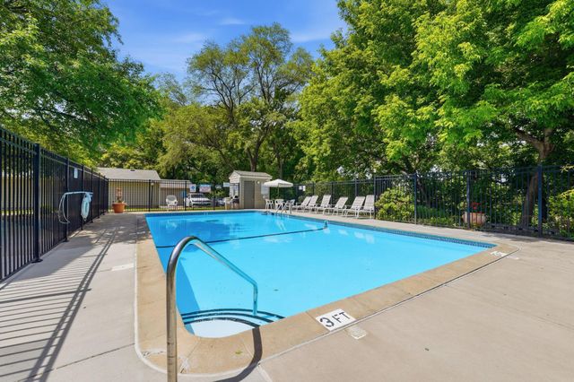 2120 Ridge Drive 34, Saint Louis Park, MN 55416