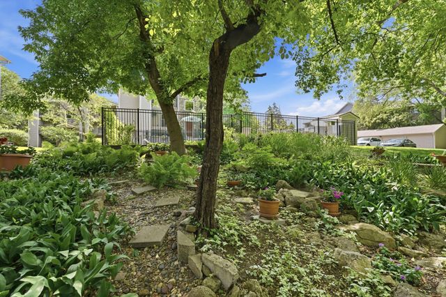 2120 Ridge Drive 34, Saint Louis Park, MN 55416