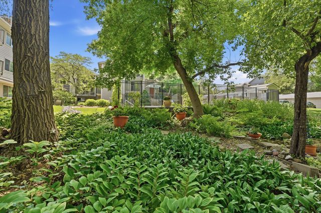2120 Ridge Drive 34, Saint Louis Park, MN 55416