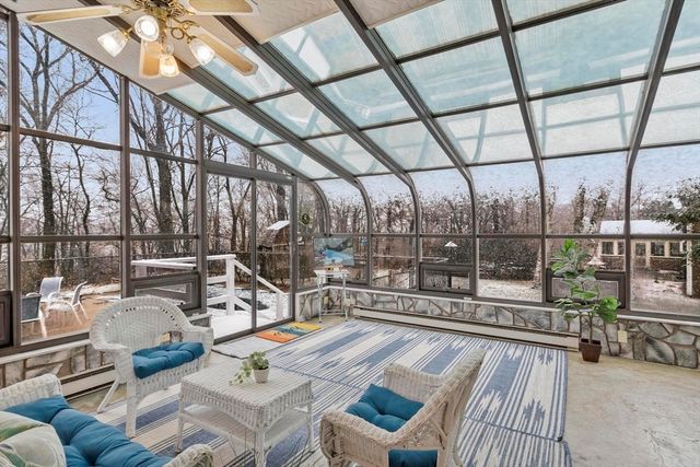 11 Ethelyn Cir, Maynard, MA 01754