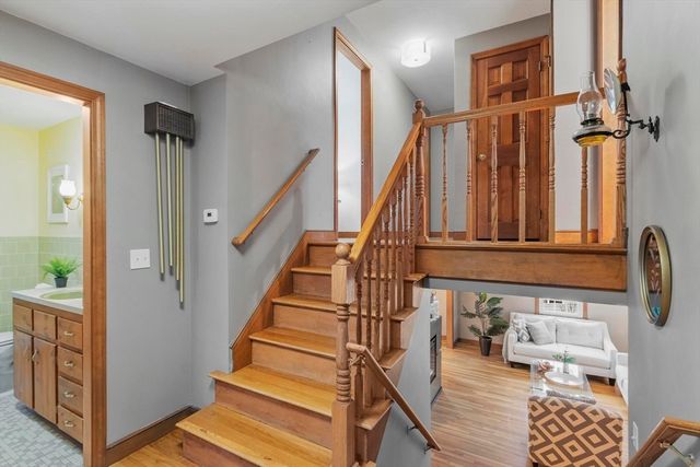 11 Ethelyn Cir, Maynard, MA 01754