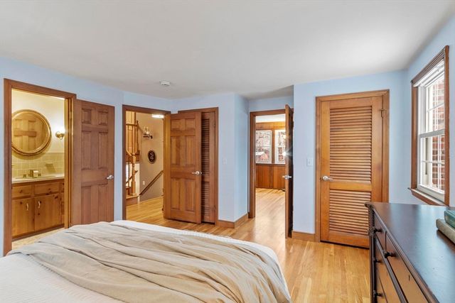 11 Ethelyn Cir, Maynard, MA 01754