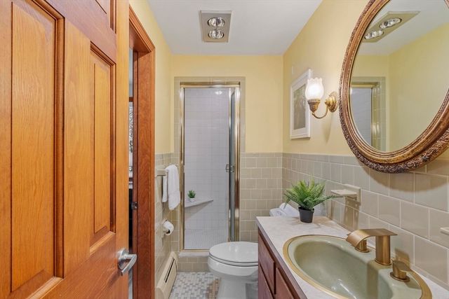 11 Ethelyn Cir, Maynard, MA 01754