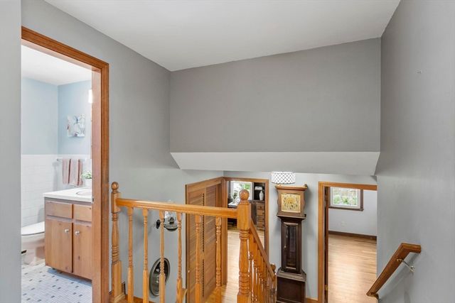 11 Ethelyn Cir, Maynard, MA 01754