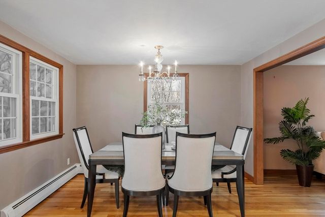 11 Ethelyn Cir, Maynard, MA 01754