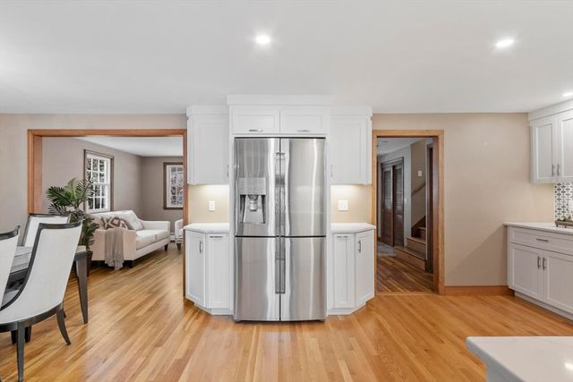 11 Ethelyn Cir, Maynard, MA 01754